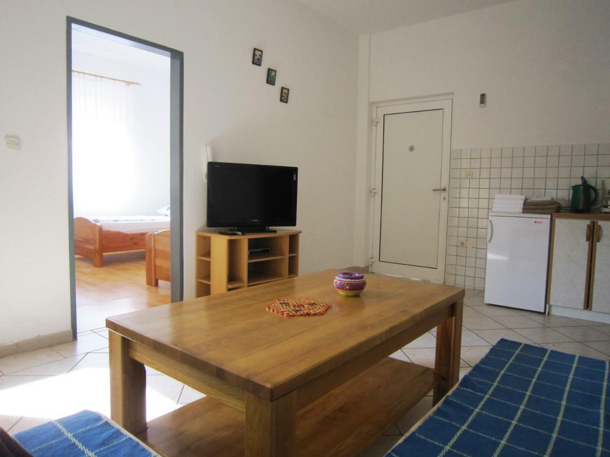 Apartments Milic Vodice Eksteriør bilde