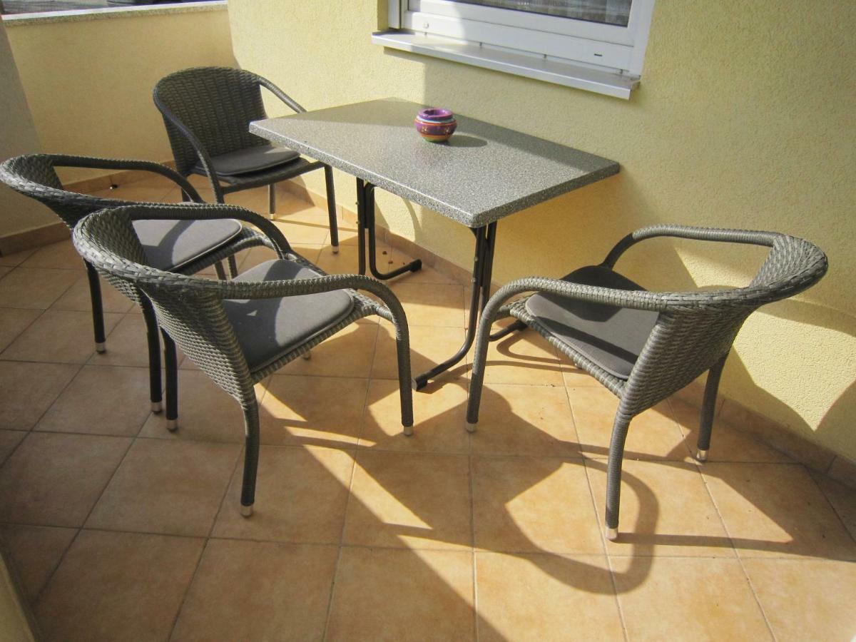 Apartments Milic Vodice Eksteriør bilde